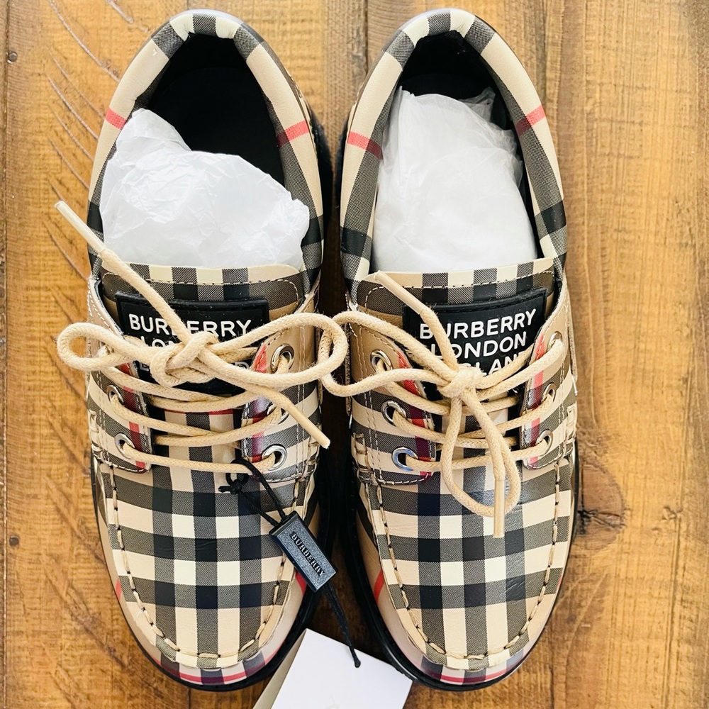 Burberry Kids “Archive Beige” Shoes Size 32/US 1